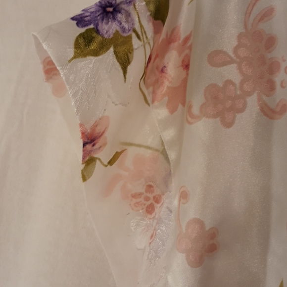 Ladies Silk Robe **2/$15** - Picture 4 of 6